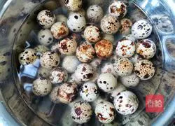 Illustration of how to make five-spice braised quail eggs 2