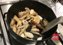 Incredibly delicious braised chicken feet recipe 4