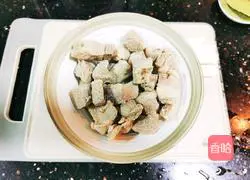 Illustration of braised beef brisket with braised radish 2