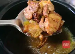 Braised Pork Illustration of how to cook potatoes 11