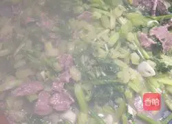 Illustration of how to make stir-fried beef with celery 7