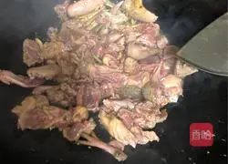 Illustration of how to cook ginger pigeons 3