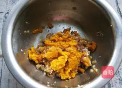 Illustration of how to make pumpkin fish balls 4