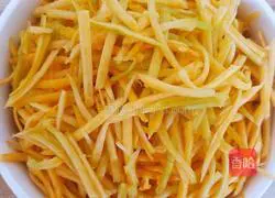 Illustration of how to make salty and sweet shredded pumpkin 2