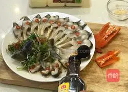 Illustration of how to make peacock fish with open tail 12