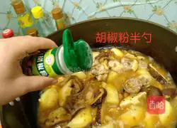 Illustration of Braised Chicken Nuggets with Mushrooms and Potatoes 10