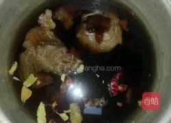 Illustration of how to make spiced beef 3