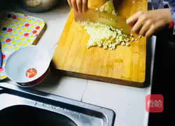 Illustration of how to make steamed garlic lobster 3