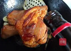 Illustration of Braised Wild Boar Knuckle 10