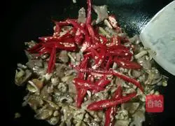 Saute the pig heart until fragrant Practice illustration 7