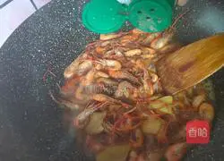 Illustration of how to make stir-fried river shrimp 6