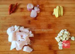 Illustration of braised yellow croaker 2