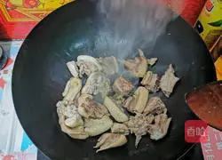 Illustration of home-cooked beer duck 4