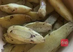 Pig's feet with ginger and vinegar Practice illustration 2