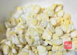 Illustration of how to bake Changzhou golden corn 5