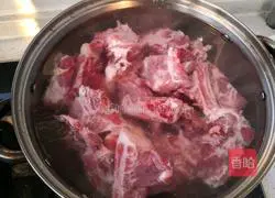 Illustration of how to cook beer-roasted pork ribs 1