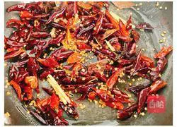 Illustration of how to make hand-shredded beef jerky 7