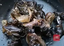 Illustration of how to cook carrots and fungus 7