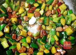 Illustration of home-style stir-fried seasonal vegetables 7