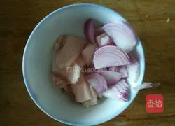 Illustration of how to cook rapeseed with mushrooms 5