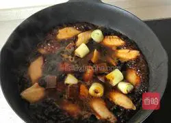 Illustration of how to make braised chicken wings 7