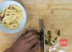 Illustration of how to make pork liver with pickled pepper 1