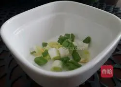 Chinese sausage Illustration of how to make steamed tofu skin 2