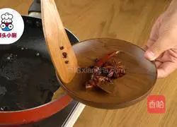 Illustration of the spicy shrimp hot pot recipe from Ruyi's Royal Love in the Palace 2