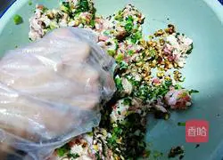 Illustration of how to make louvered meat 8