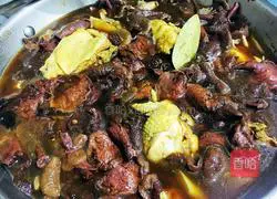 Illustration of chicken stewed with mushrooms 10