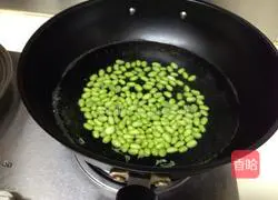 Illustration of making double mushrooms in oyster sauce 5