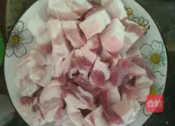 Illustration of how to make braised pork 1