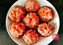 Illustration of steamed beef tendons with mushrooms 11