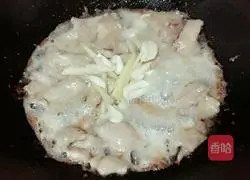 Illustration of how to make mushroom meat slices 5