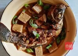 Illustration of how to stew tilapia with frozen tofu 8