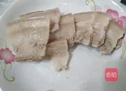 Illustration of how to stir-fry pork belly with fragrant dry white radish 2