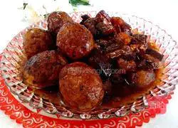 Illustration of how to cook pork with tiger skin eggs 24