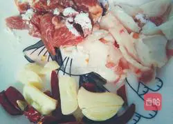 Illustration of how to make mushroom meat slices 1