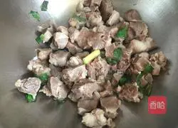 Illustration of how to make mutton stewed radish 6