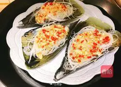 Illustration of how to make steamed scallops with garlic vermicelli 10