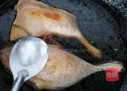 Illustration of how to make sauce duck legs 6
