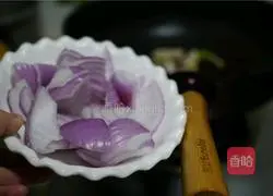 Illustration of how to make sour radish and black fish fillet 3