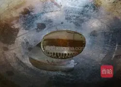 Illustration of how to make stir-fried sausages with lettuce, ginger, carrots 11