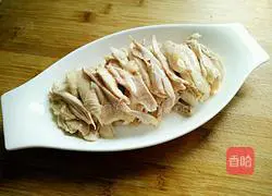 Illustration of home-style shredded chicken 6