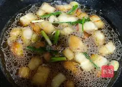 Wide Pink Braised Pork Recipe 8