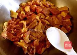 Illustration of how to make spicy chicken diced 4