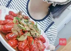 Illustration of how to make beer crayfish 10