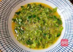 Illustration of how to make Chinese toon scrambled eggs 7