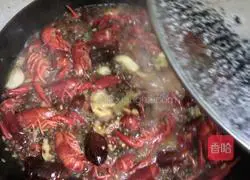Illustration of how to make spicy crayfish 4