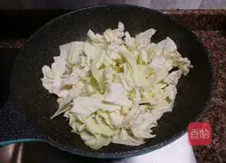 Illustration of how to make stir-fried cabbage 11